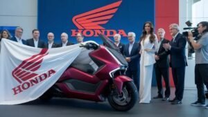 गरीबों के लिए लॉन्च हुआ Honda का प्रीमियम स्कूटर, बहुत सस्ते दाम के साथ मिलेगा 60kmpl का माइलेज